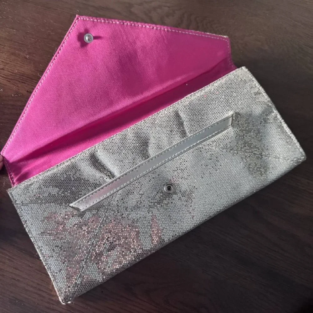 NWOT!  VICTORIA’S SECRET The Sexiest on Earth Sparkly Silver Clutch